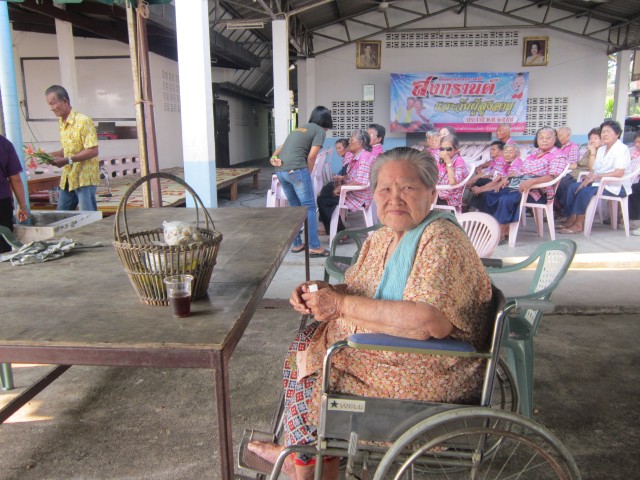 โครงการงานประเพณีสงกรานต์และวันผู้สูงอายุ ประจำปี พ.ศ.2558