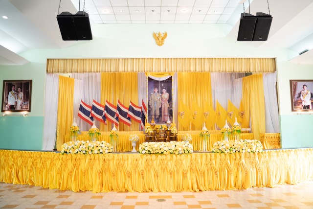 พิธีรับพระราชทานพระบรมฉายาลักษณ์พระบาทสมเด็จพระเจ้าอยู่หัว