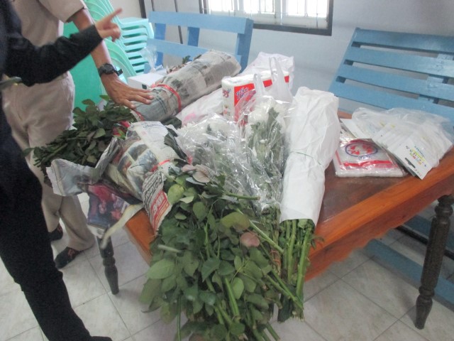 โครงการฝึกอบรมส่งเสริมอาชีพจัดดอกไม้สดให้แก่เด็ก เยาวชน ประชาชนตำบลหนองเสือช้างตำ