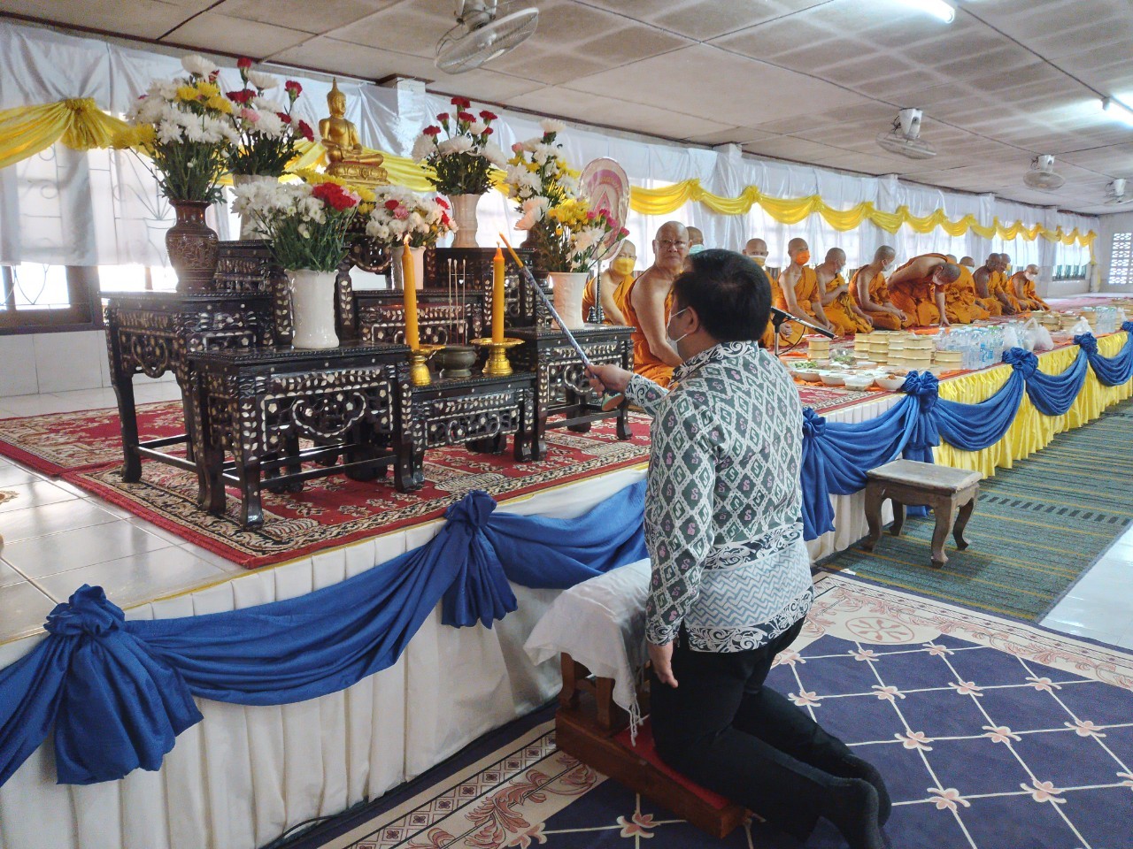 ร่วมกิจกรรม"โครงการผู้ว่าฯ พาเข้าวัด วันธรรมสวนะ (วันพระ)"