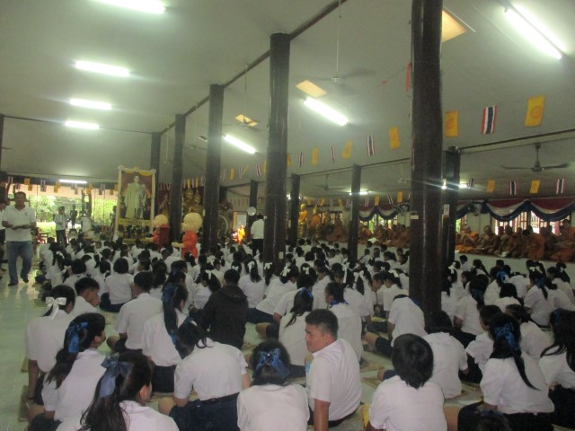 ร่วมพิธีเจริญพระพุทธมนต์เฉลิมพระเกียรติถวายเป็นพระราชกุศลฯ