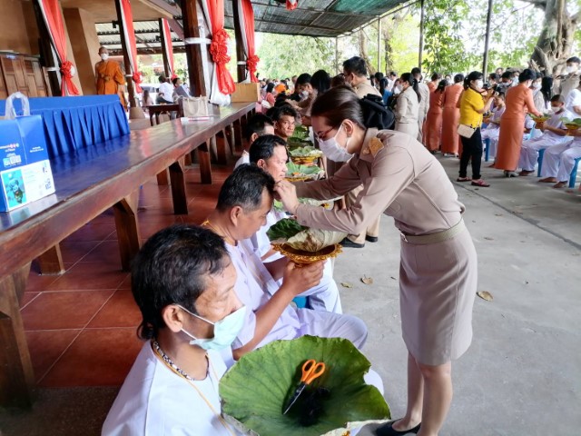 พิธีบรรพชาอุปสมบท 99 รูป เพื่อถวายพระพรชัยมงคลฯ