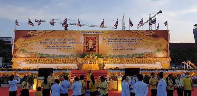 ร่วมกิจกรรมเนื่องในวันคล้ายวันพระราชสมภพฯ วันชาติ และวันพ่อแห่งชาติ