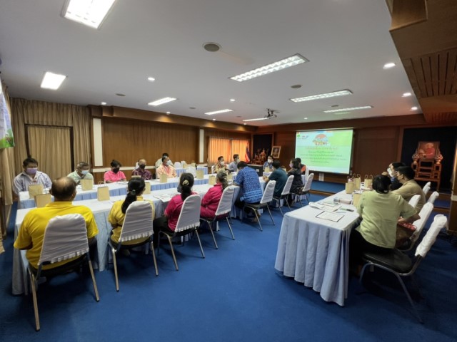 เวทีประชุมชี้แจง ประชาสัมพันธ์ขั้นตอนและวิธีปฏิบัติในการสรรหาคณะกรรมการฯรอบโรงไฟฟา