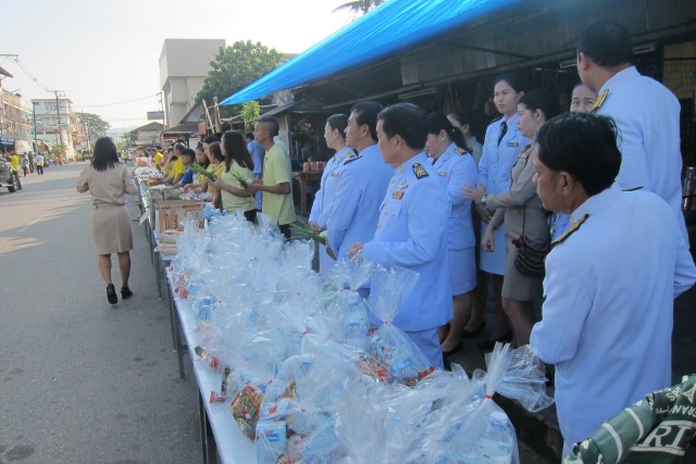 ร่วมกิจกรรมพิธีบำเพ็ญพระราชกุศลเนื่องในวันคล้ายวันสวรรคตพระบาทสมเด็จพระปรมินทรมหาภูมิพลอดุลยเดชฯ