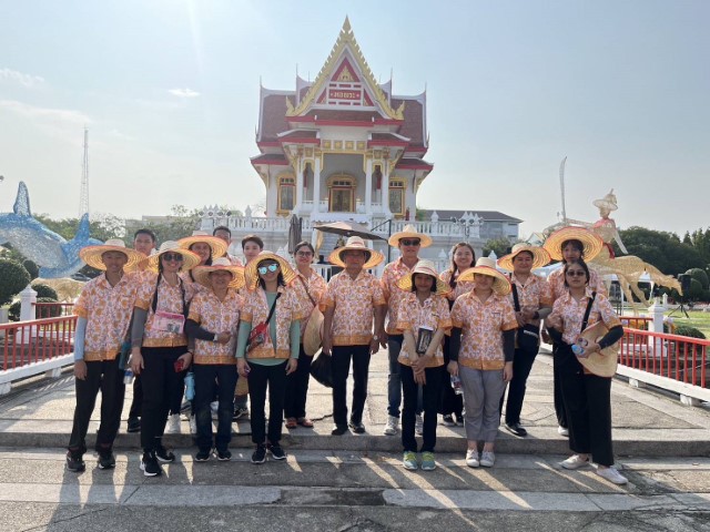 ร่วมกิจกรรมประเพณีสงกรานต์จังหวัดชลบุรี